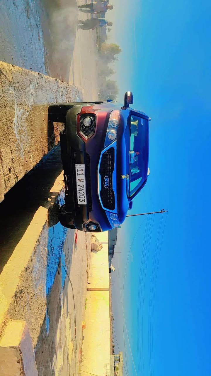 للبيع سياره 7راكب سيرنتو وارد امريكا موديل 11 رقم بغداد دولي انگليزي سنويه جديد ضرر چاملغ الأيسر الأمامي بدون دواخل سعر 140$ بي مجال بسيط 
*********** اني مكلف بل نشر لاتراسل خابر صاحبهه
