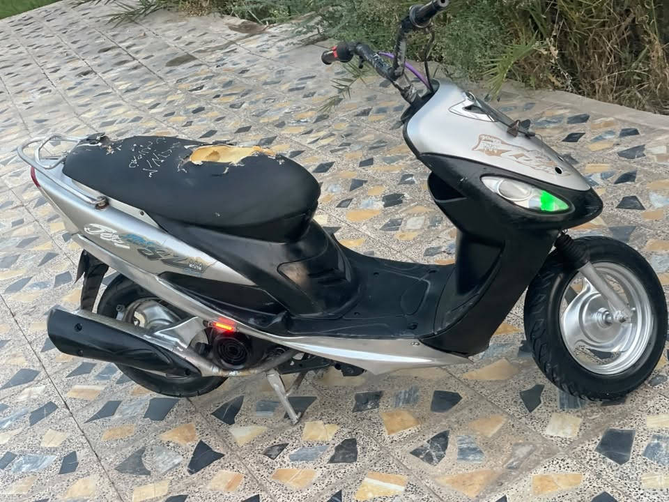 ماكس قجمه للبيع ⚡️
مرتبه النضافه مثل ما بلصوره 

كهربائيات شغاله عدا بك لايت يحتاج كلوب 

محرك نضيف شلعه وسرعه ومعدل 

نقوصات سلف ما يدير لان ( الباتري )كاعد 

السعر 380 وبيها محال قليل 

العنوان القرنه النهيرات 

واتساب فقط ***********
