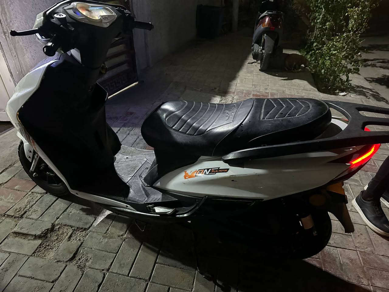 سلام عليكم دراجه سكنس مديل 24البيع مامفتوحه شرط نكر سلف كله شغال سعر 550بيه مجال عنواني كربلاء فلكت الثوره ***********
