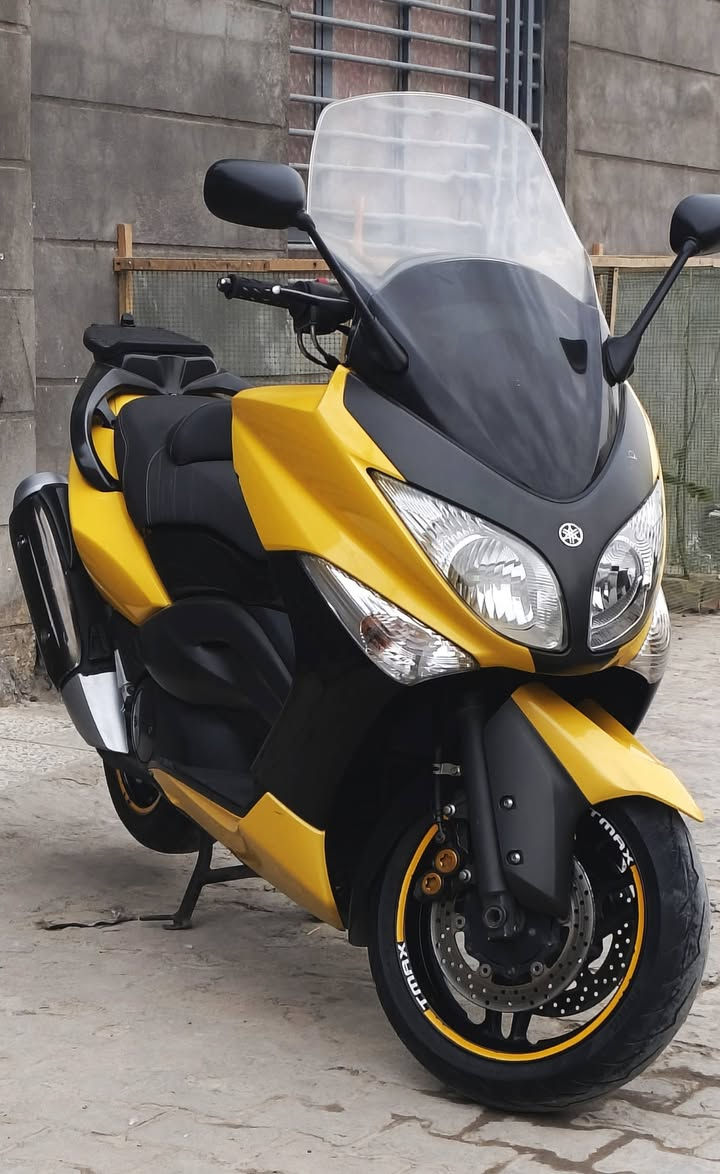 السلام عليكم tmax2011 مكفوله 100/100  ماشيه  32 طالعه من معرض كلشي وكلاشي  السعر خاص مكاني بغداد 
***********
