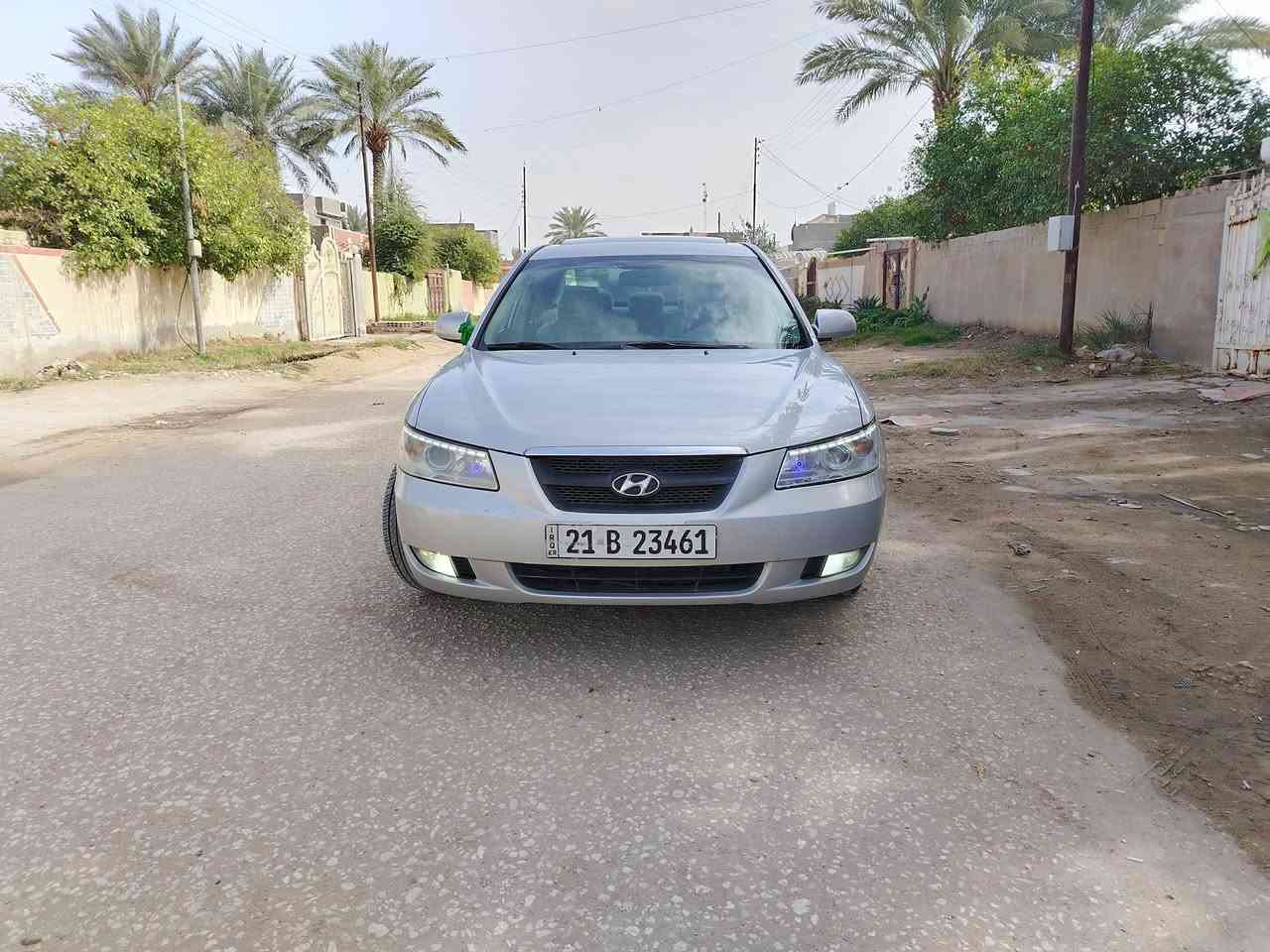 سوناتا ٢٠٠٦ خليجي محرك ٦ سلندر ٣٣٠٠ فووول مواصفات رقم وهزه جديده شرط التحويل
قطعة َوحدة تبديل(باب السايق) فقط ومكانيين بارد كلش بسيطات والباقي كفاله 
فتحة.. كامره دوارة.. شاشه.. بصمة.. تشغيل عن بعد
السياره جاهزه للأخير بدون نقص
محرك بلادي مكفول
كير مكفول
حداديه جديده وتخم تاير جديد
تبريد ثلج
مكاني بابل حله ناحية النيل
بيع أو مراوس حسب القناعة 
السعر ٩٧ وبيها مجال بسيط

***********
