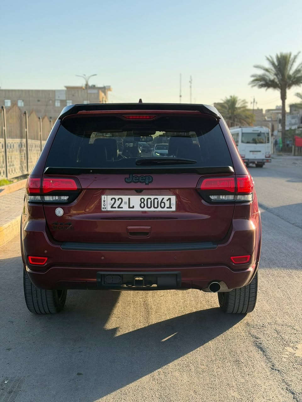 السلام عليكم جيب بلاك توب 
مديل 21
دفع رباعي 4x4

تايرات جدد

صدر امامي خلفي خير من الله

حادثه بنيد وچاملغ نفس لون مبدل وبنيد راجع نفسه بدون قطرت صبغ سياره
سياره اي نقص مابيه وجاهزه من كلشي
مكينه كير كله بشرط وممفتوح
سحبه كلش حلو سياره 
ستخدام شخصي على ايدي 

صور حادثه بل منشور ايرباكات كله سستم
السعر ٢٥٥وبيه مجال

رقم ***********
سياره ماشيه ٥٧
