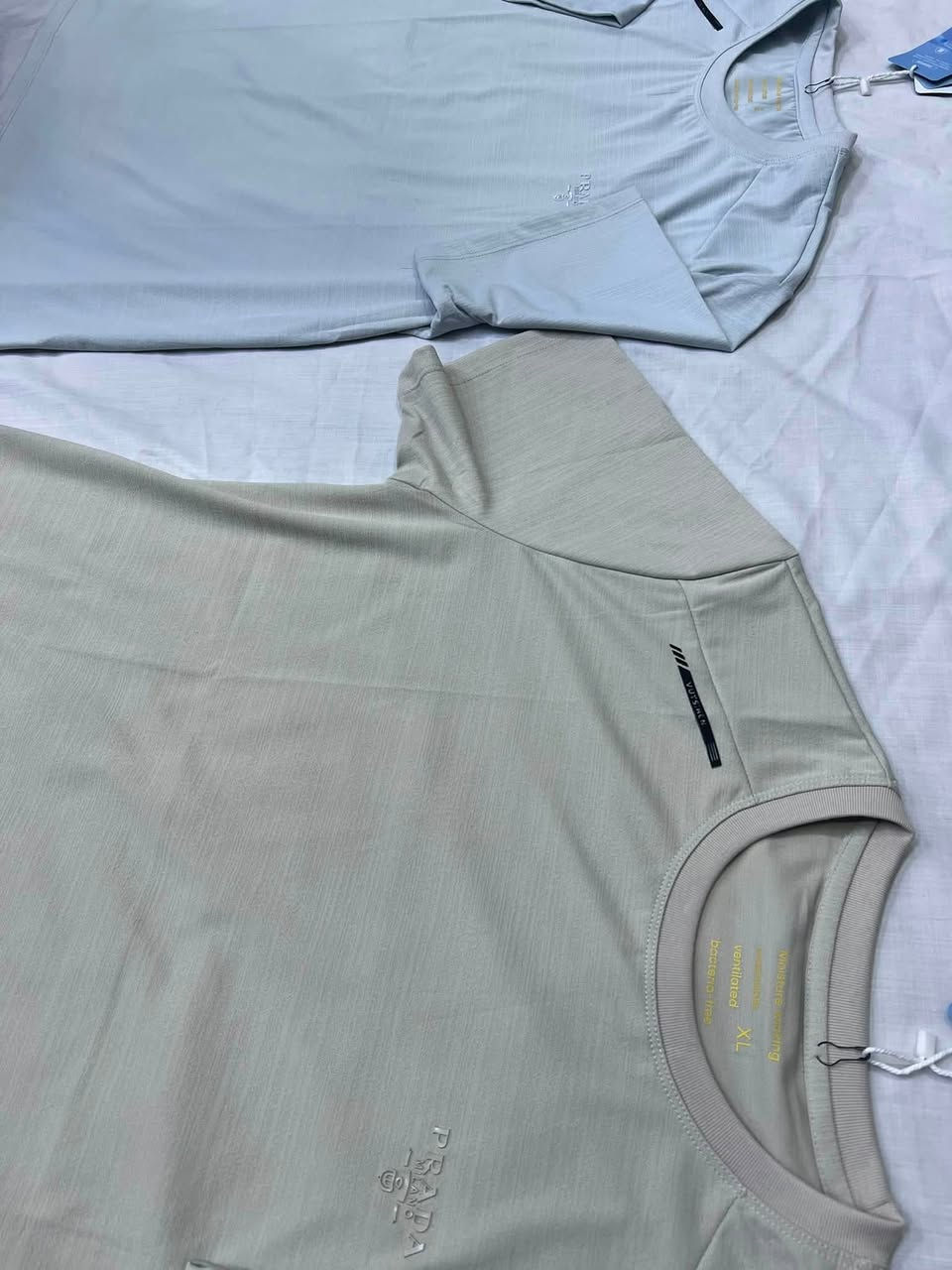 السلام عليكم 
توفر تشيرت حلق خامه درجه اولى رياضي متوفر ب 5 الوان والقياسات L.XL.2XL.3XL.4XL وبأنسب الاسعار
السوق الكبير ازياء صفاء الحبوبي مجاور ازياء ممي 
متوفر توصيل داخل المسيب ***********
