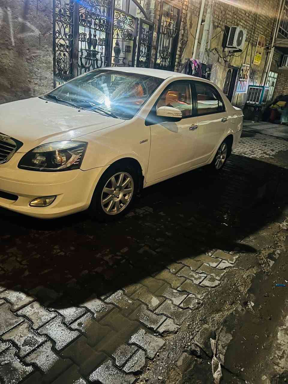 سلام عليكم سياره جيلي مديل 2012سياره بيه ضربه جاملغ فقط سياره مكفوله كير مكينه خير من الله تبريد شغال تخم تاير سياره كلش نضيفه سعر 48و بيه مجال حك جيه تصال رقم هاتف ***********

