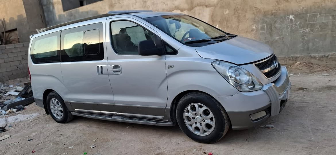 السلام عليكم موديل 8سياره جاهزه حداده مكينه جديده بيه بارد الجاملق الوره فقط سياره معمره كامل مكاني بصره شط العرب ***********
