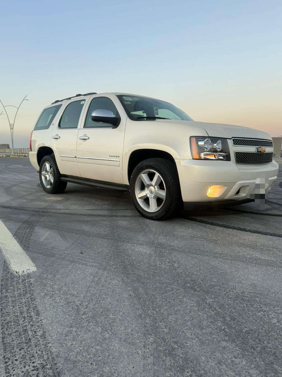 سلام عليكم تاهو ادوات حاويه مكفوله كص وضربه وفتح صبغ مكانات تجميلي موديل2013 ماشيه 170الف خليجيLTZ مكانه بلبصره هاتف***********
