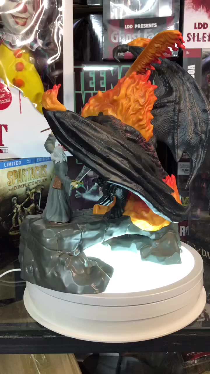 متوفر مجسم سبشل ادشن كاندالف مع الشيطان القديم من سلسلة افلام سيد الخواتم الجزء 1.. من شركة فوكس البريطانية.. المجسم يحتوي على انارة تفاعليه 2 مود .. السعر 100 الف فقط يوجد توصيل 🚚


**إذا كنت صاحب هذا الإعلان وتريد حذفه لأي سبب، رجاءا أرسل رسالة إلى الدعم الفني**