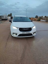 باسفيكا موديل ٢٠٢٤ هايبرد بلك ان مواصفات نص فول السياره بدون صبغ فقط ا...