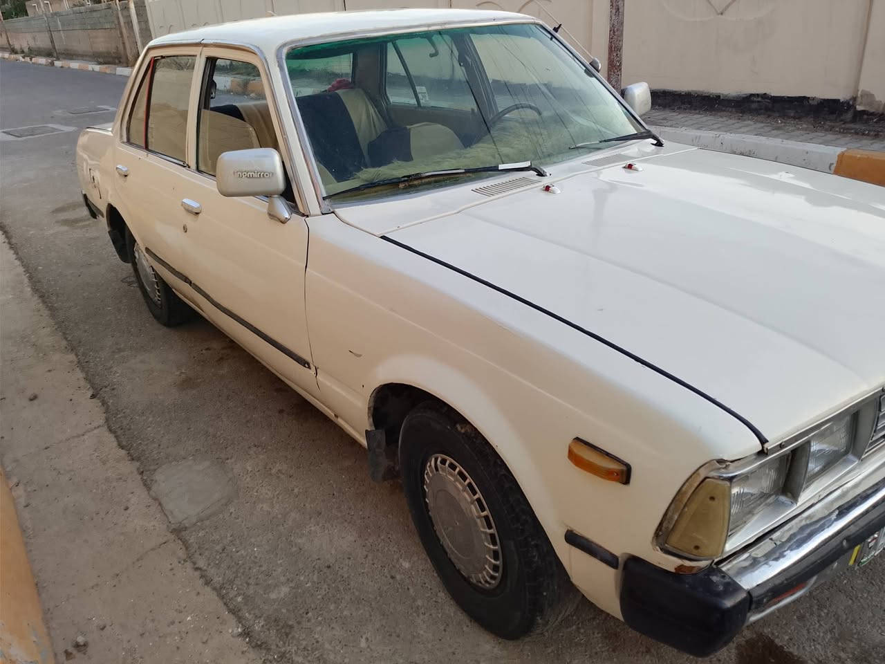 سلام عليكم
كراون موديل 89سنويه 29 تحويل مباشر 
مكان سيارة ديالى
***********
