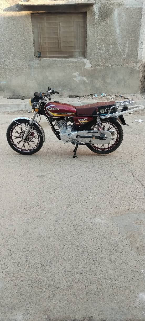 السلام عليكم ماطور سونك 2024 محرك 200 ماطور فول نضافه محرك شرط كهربائيات كله شقال سعره 650 وبيه مجال شراي تعال خاص وتدلل مكاني كركوك ***********
