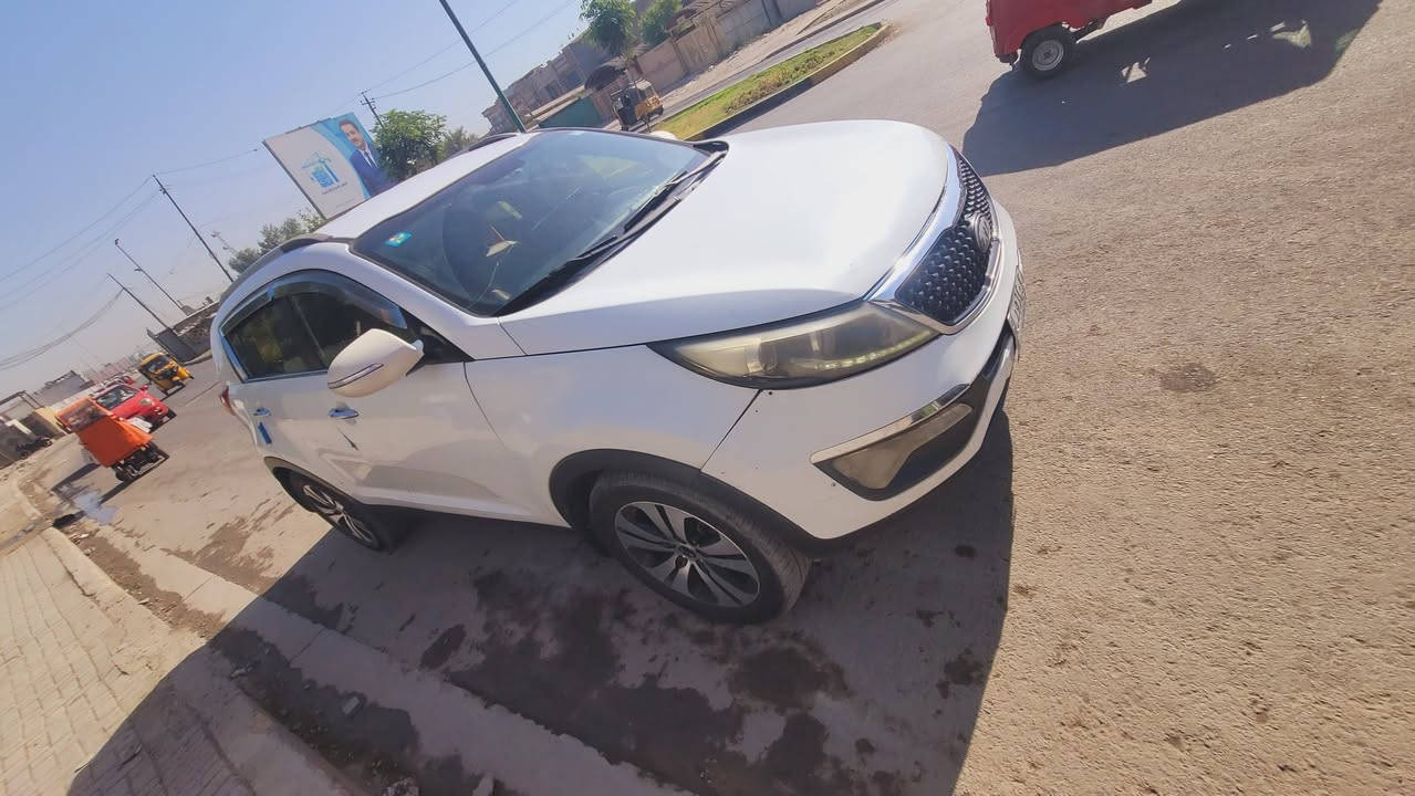 سبورتج خليجي .. ٢٠١٣
موجود السونار بالصور 
بأسمي 
محرك ٢٠٠٠  دوش 
السعر ١٢٥ ورقة 
الاتصال على الرقم 
***********
