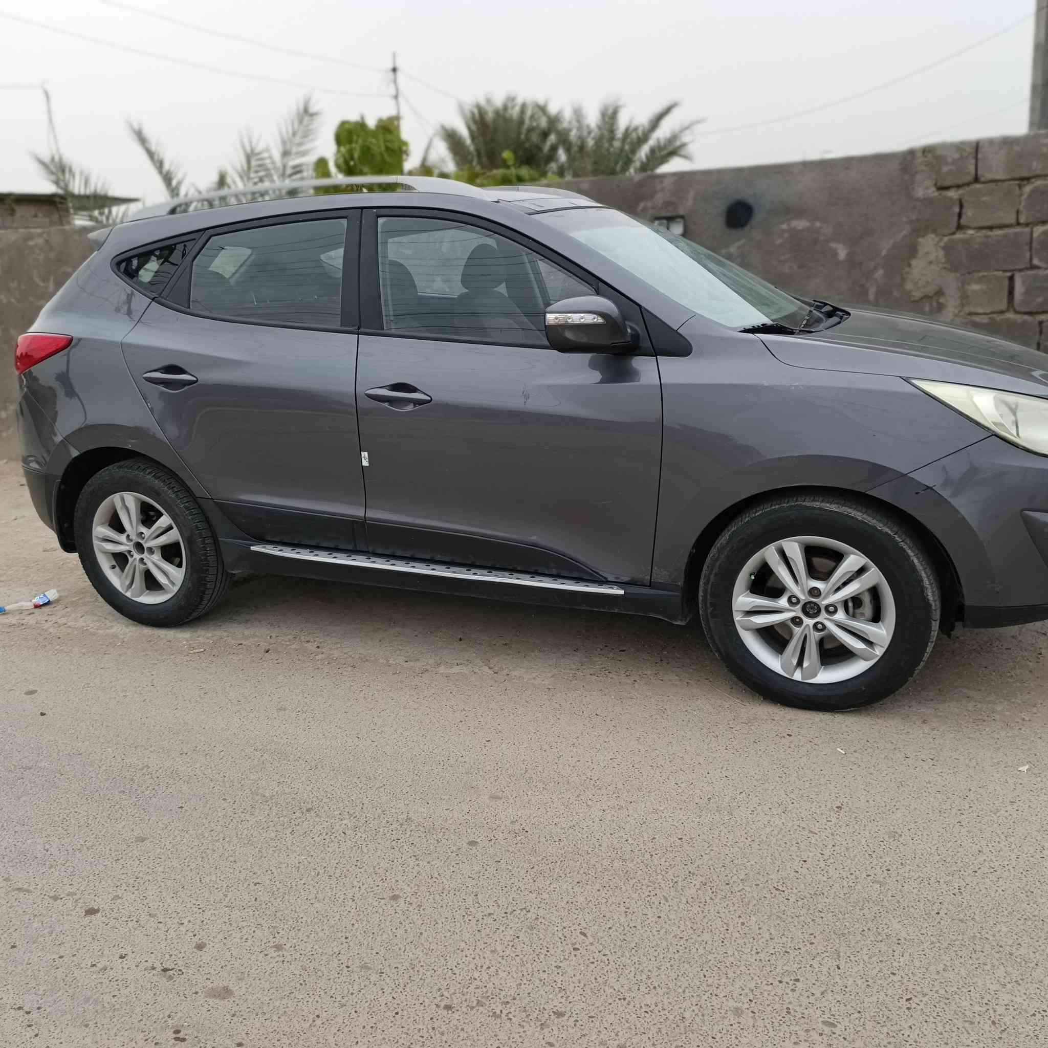 سلام عليكم
سياره فول ما عده البصمه 
توسان ٢٠١٤ 
محرك  2000 دوش
خليجي رقم بغداد 
بيها قطعتين بدون دواخل 
السعر 128 بيها مجال 
مكاني بغداد 
هاتف 📱 ***********
‏‪***********‬‏
