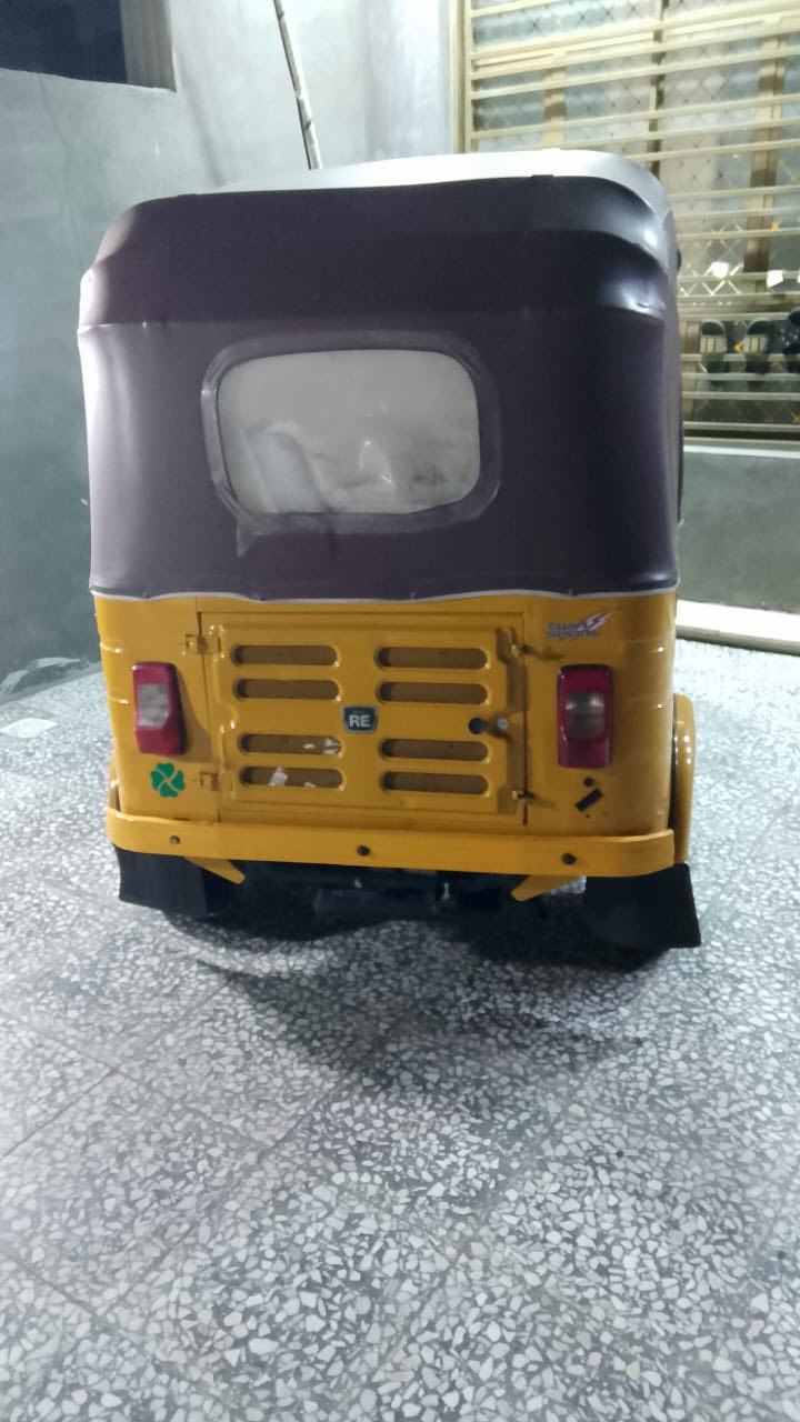 تكتك لبيع 2020كفاله عام كشر ومكينه رقم وسنويه سعر ٨  وبيه مجال تكتك حله من صور كلشي جاهز وبسمي تحول ثاني يوم مكاني بغداد كماليه شارع ما جاوب ع خاص رقم تلفون 📞 ‭٠٧٧١ ١٢٦ ٤٦٨٤‬
