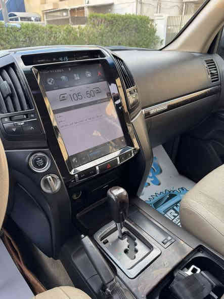 السلام عليكم لاندكروز 2011  محرك v6سلندر  السعر ٢٩٠
مكان السياره بغداد القاهرة   ***********
