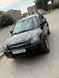 صبغ بنيد  و باب خلفيه بيه طخة ربعه مصبوغه   اي نقص مابيه  كير محرك صدر...