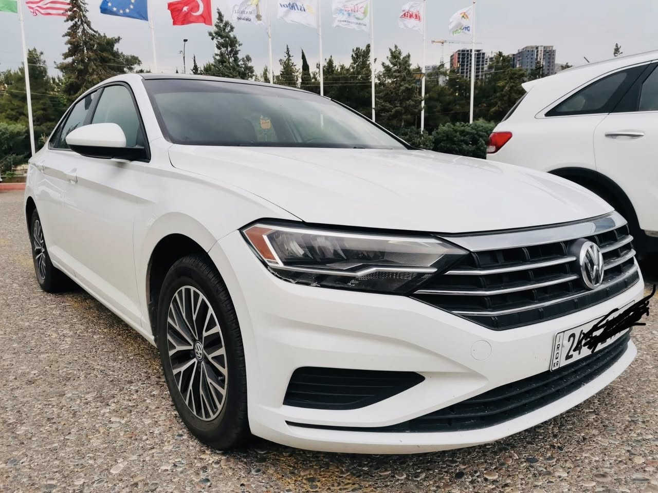 جيتا  امريكي كلين 2019ماشيه 84 بدون صبغ مكانها دهوك رقم ودهوك  تحويل مباشر السياره فول فول سعرها 160$بيها مجال قليل  ***********
