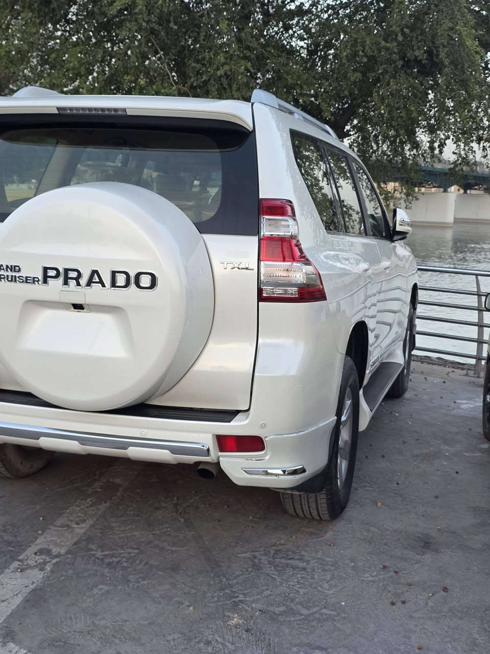 سيارة برادو 2014   6 سلندر  مكفولة من الحادث والصبغ عدى  بارد  بسيط بالجاملغ الايم وملاحضات بارد بسيطة.   سيارة مواصفاتها معروفة   ٣ بصمات وفتحة وتبريد ٣ قطع وشاشة  وكشنات كهربائية مدخل كهرباء ٢٢٠ فولط   رقمها بغداد    بأسمي ثاني يوم التحويل 
السيارة نضيفة صيانتها كله بالشركة الزيوت كلها مبدلها داخل الشركة  وعليها ادامة عامة سيرفس وتخم تاير جديد وباتري  جديد. والسيارة   جاهزة  وبالعافية على الياخذها. عارضها. 325 ورقة  عنواني بغداد النهروان وبيها مجال وبالخدمة


**إذا كنت صاحب هذا الإعلان وتريد حذفه لأي سبب، رجاءا أرسل رسالة إلى الدعم الفني**