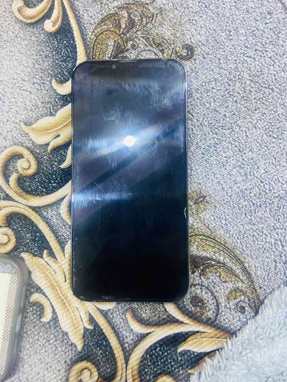 ايفون 13 برو ماكس للبيع ذاكرة 256  وبطاريه 79 سعر 700 وبي مجال بسيط  الاستفسار ‭٠٧٨٥ ٤٦١ ٢٣٦٨‬ مكان بغداد تقاطع النهروان 9 نيسان
