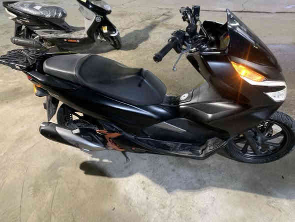 دراجه مال رمبه كفاله عامه
حساس استان
حساس ازدحام
بريك دسك خلفي امامي بلادي 
نقص الجاملغ الأمامي طاك فقط وموجود الجاملغ مالته 
المكان الشعب حي التجار 
***********
السعر 16
