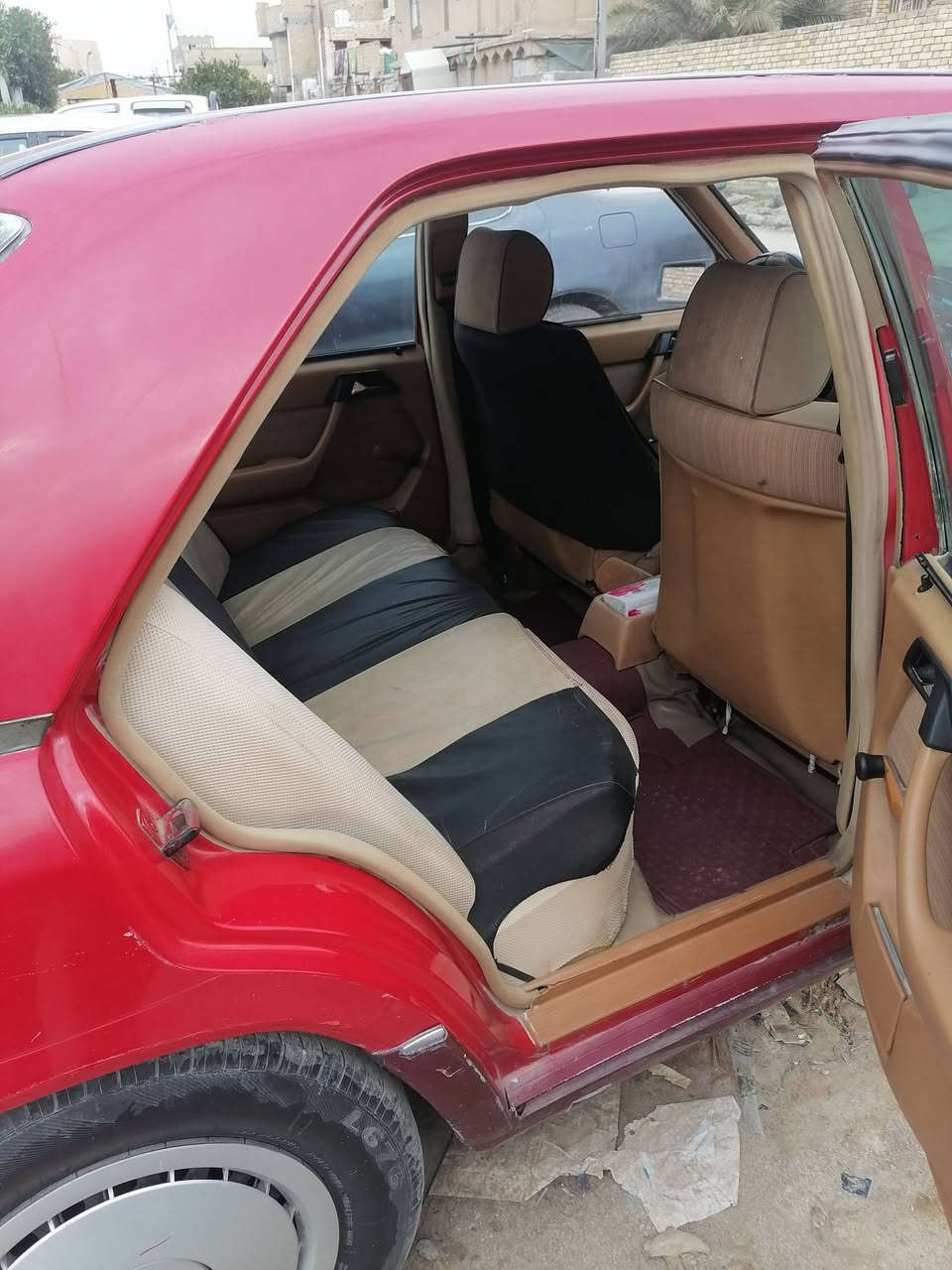 مارسيدس دب للبيع رقم واسط مشروع وطني بأسمي 
مكينه محور اثنين ونص 
منضومة تبريد كاملة العام شادها 
السعر 58 وبيها مجال 
للاستفسار اكثر واتساب *********** 
مكان السيارة ذي قار الشطرة
