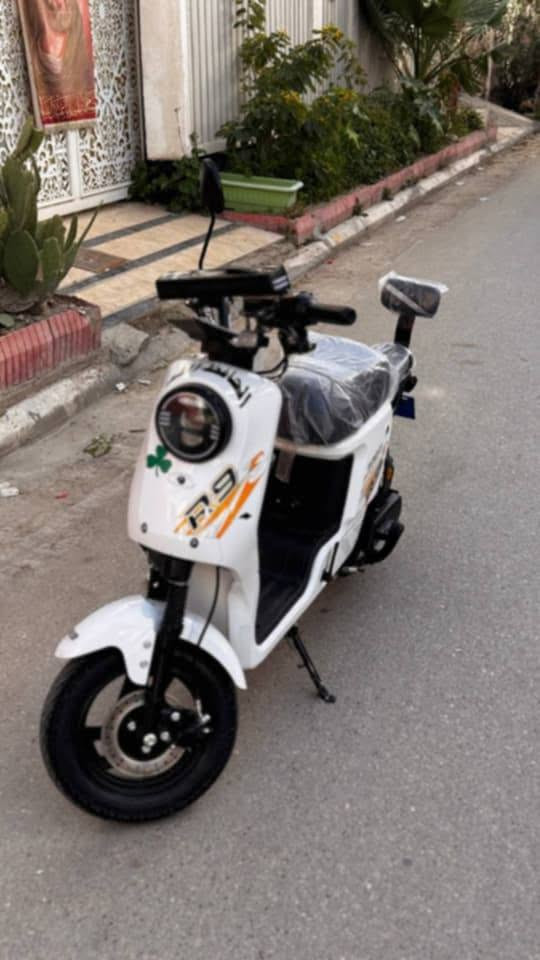 دراجه شحن R9   ٥ بطاريات
شركه الريان مستعمله بس أغراضها كلها جديده و استخدام نظيف السعر 400  المكان حي اور


**إذا كنت صاحب هذا الإعلان وتريد حذفه لأي سبب، رجاءا أرسل رسالة إلى الدعم الفني**