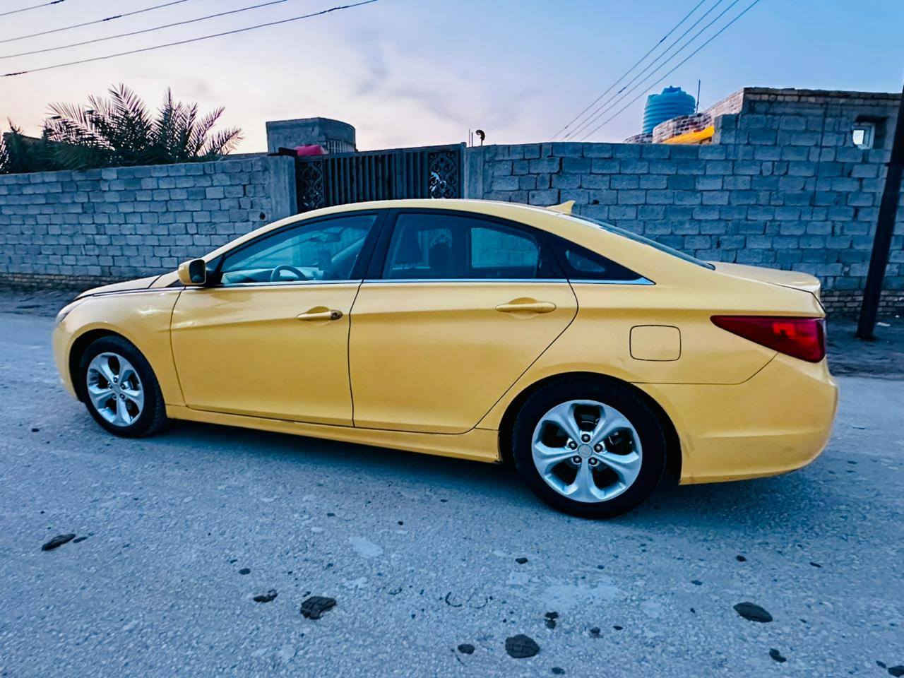 السلام عليكم ،، للبيع أو مراوس بخصوصي حسب القناعه ،، سوناتا موديل 2013 أمريكي كفاله عامه شرط من اي ضربه وتبديل ما عده الدعاميه الخلفيه مبدله بدون دواخل ،، رقم ذي قار دولي تحويل ثاني يوم ،، جاهزه من كلشي ،، مكينه وكير وحدايده وتايرات ،، تدفئه تبريد شغال ،، لايت زنون ،، شاشه وكامره خلفيه ،، أرضيه جلد ،،دشبول مغلف جلد ،،  مصفره هيأه وغرامات شرط تاخذها ما مطلوبه ألف ،، مكاني ذي قار الأصلاح ،، رقم التليفون ،، *********** السعر 100 وبيها مجال والشراي يدلل
