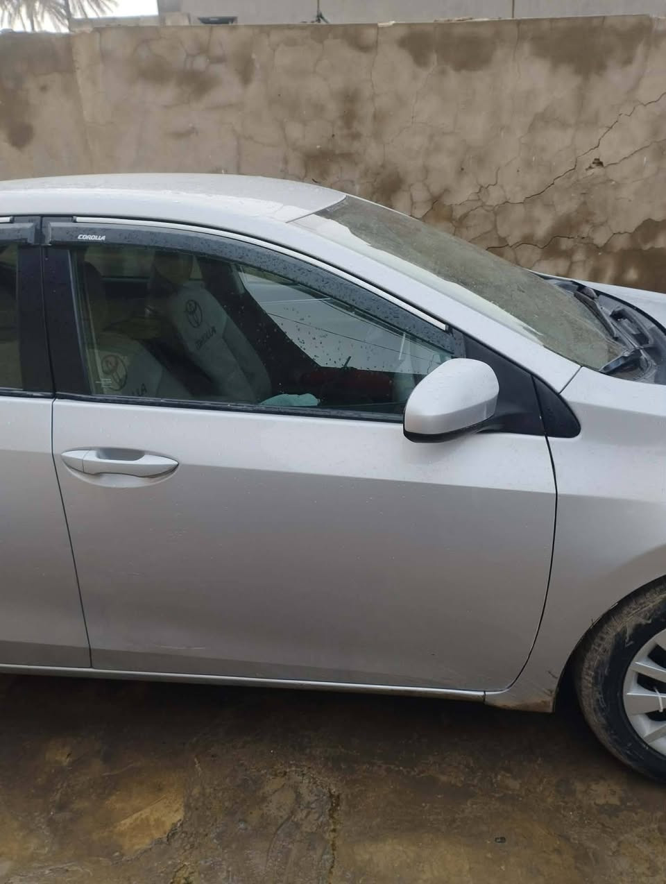 سلام عليكم
كورلا موديل 2017 رقم اربيل جديد 
تخم تاير جديد صدر جديد باتري جديد كهربائيات كلها شغاله داخل جديد لونين سياره جديده ما متعوبه 
مابيها اي نقص مكينه وكير جدد 
مابيها ضرر سرقه الجاملاغات الاماميه فقد بدون ضرر ولا دواخل سرقه فقط والباب الخلفي كلير بدون صبغ بامريكا 
سعر 135 وبيها مجال بسيط مكاني ديالى شهربان 
‏‪***********‬‏
