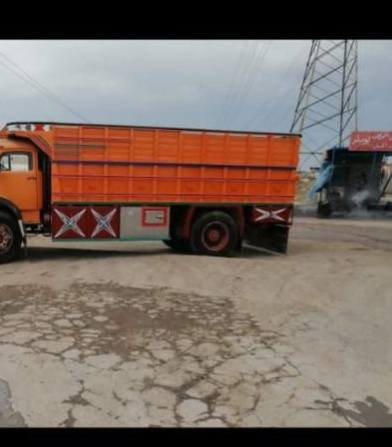 السلام عليكم بدي  مارسدس  للبيع جديد معنى الكلم لا تدريج لا خيسان السعر 5 ملايين وبيه مجال بسيط عنوان ربيعه حي الملايين  الموشراي لايخابرني الله يرحم والديك ***********     ***********
