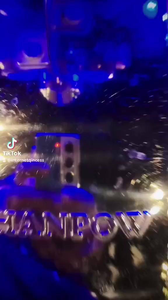 السلام عليكم ستوته للبيع مديل 23 طالعه بل 25 ستوته مكفوله كفاله عامه أوراق اصوليه مكان كربلاء ما متواجد عله الفيس للاستفسار رقم الهاتف ***********
