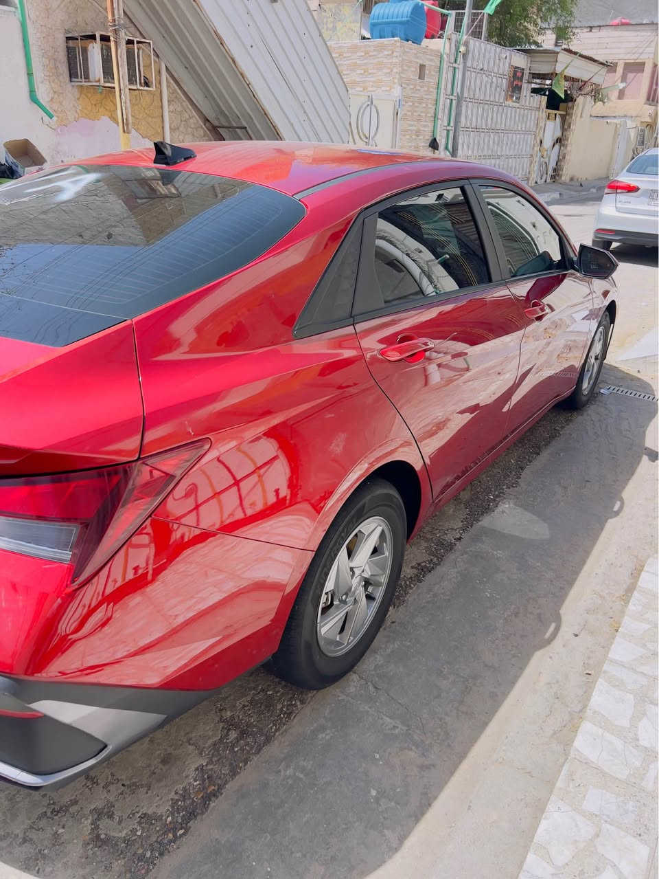 السلام عليكم النترا وارد امريكي حره بدون رقم تترقم جميع محافظات موديل 24 ماشيه 14 ميل سياره جديده مكفوله من الحادث فقط بارد بالمدگر الخلفي وبيه جاملغات مسروقات المامي تبديل بلادي 
نقطه عميا 
رادار 
عينه ديجيتال 
 المكان البصرة نواب الضباط السعر 138 وبيه مجال السياره جديده رقم الشاصي موجود وشوف الحادث
*********** البصرة, العراق
