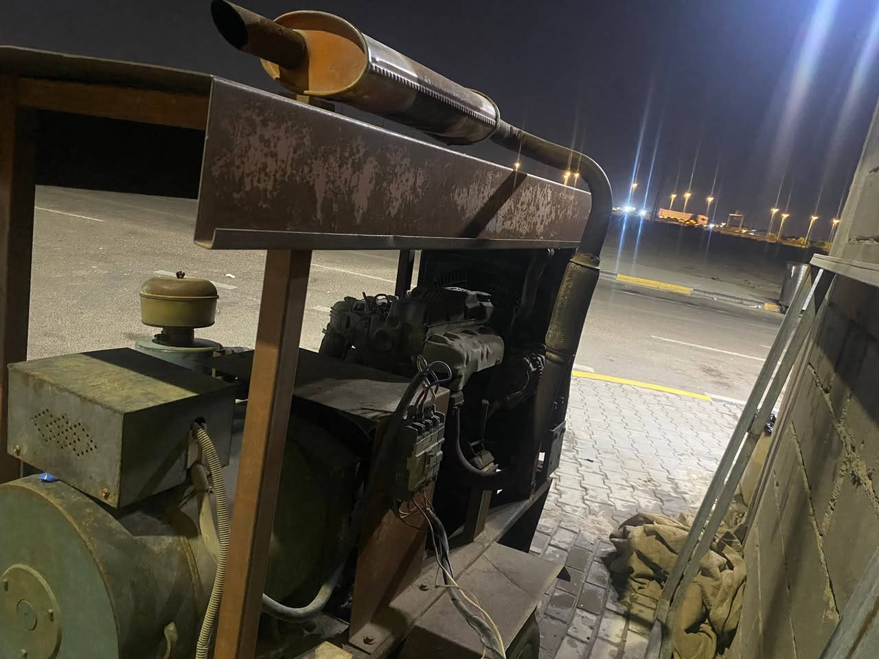سلام عليكم
مولد كيا للبيع
٣٠ كيفي
راس توليد كبير تنطي ١٢٠ أمبير 
مكفوله من كلشي 
مكاني البصره 
رقم الهاتف ***********
