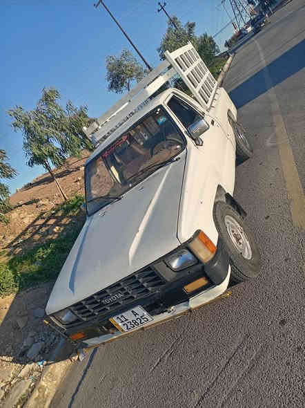 السلام عليكم بيكم تيوتا ٨٥ رقم بغداد شرط مامسجل على كاربون مصبوغ عام مكينه بدايه رخاوه كير اكسن تواير  السعر ٣٨ وبي مجال استفسار ***********
