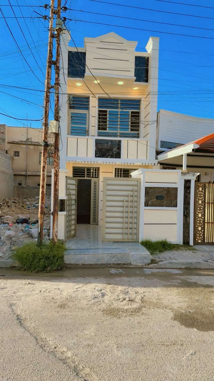 بسم الله الرحمن الرحيم/ بيت 🏠 م 80
طابق ونص بناء 2026 حديث 
خلف الشارع التجاري موقع منتاز 
قرب تقاطع الجريخي بدايت ال3000
بيت كلش جديد هسه كامل 
اي استفسار تصال  ***********
