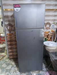 ثلاجة حجم كبير • نضيفه جدا • بعقوبة ديالى