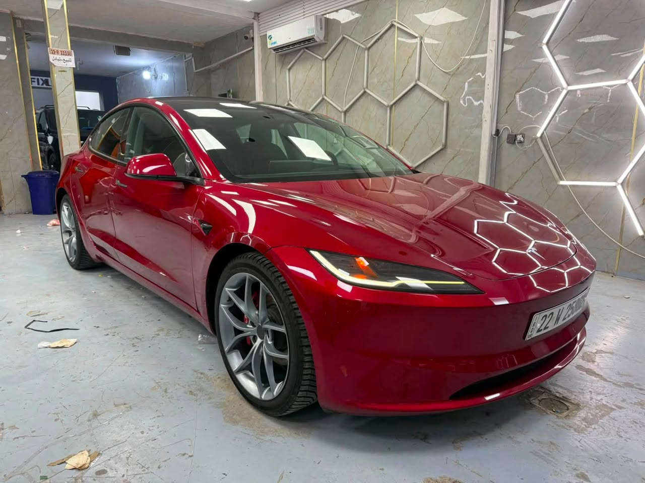 السلام عليكم
بدون مراوس ❌
بيع فقط بدون مراوس اخوان 🔴

‏Tesla 2024 model3 dual motor long range highland 

تيسلا 2024 مودل 3 دبل ماطور لونج رينج هايلاند

اون لاين آخر تحديث

حادث بابتين عكس السايق 

بدون ايرباگ بدون دواخل

شواصي لغود كفالة عامة

تمشيك بالشحنة بين 500 الى 530 كيلو بالظروف الحالية 

دفع رباعي AWD

كشنات جلد اسود تدفئة وتبريد

شاشة خلفية 

اشاير ترحيب تيسلا بلادي

تحديد مسار

قيادة ذاتية

فجوج رياضي

تخم تايرات جديد نقشة حلوه

وباقي مواصفات الدبل معروفة

السيارة نظيفة كلش مبولشة وكاملة من كلشي بدون اي نواقص

رقم اربيل بأسمي مو بأسم شركة 

السعر 198 وبيهه مجال بسيط 

وماكو هيج سعر ونزلته لغرض الحاجة وبالعافيه ع الياخذهه السياره لعابه وكامله على اخر حبة

وهذا رقم الشاصي :

5YJ3E1EB6RF821083

المكان : بغداد-المنصور 

للاستفسار:

***********
