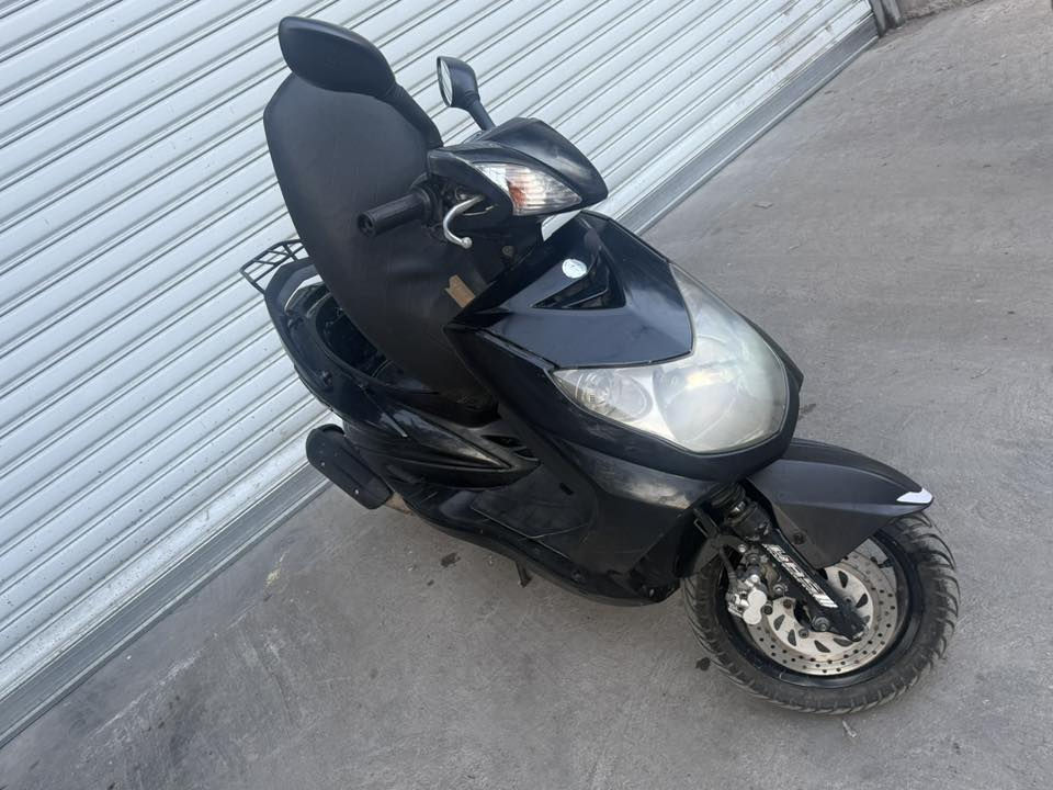 للهم صل وسلم وبارك علي نبينا وال بيته 
سكنس فحل ياباني 🇯🇵🇯🇵🇯🇵🇯🇵
قبق.  نفخ 💨 
ستان كهربائي 
لايت زنون ابيضّ اصفر عالي ناصي 
أشاير دراجه جديده مال جناي والي يدور ياباني اصلي كفرات اصليه.  محرك نقطه صوت مابي اداه بي ترجع لا تبخير ولا تنقيص مكفوله 850 وبيها مجال مكاني الكرخ الصالحيه 
***********
