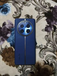 لزقه حماية • كسر • كاميرا سليمة