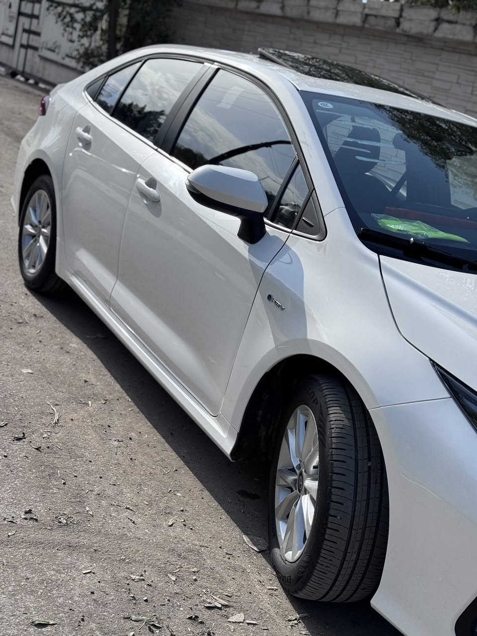 السلام عليكم
كورلا هايبرد الشكل الخليجي موديل ٢٠٢٥
ماشيه ٥ الف كيلومتر بحالة الزيرو بدون اي حاله او خدش مكفوله من كلشي

فول مواصفات 
محرك ١٨٠٠ 
سلايد روف
رادار امامي 
تحديد مسار
بلوجكتر ولايت زنون 
 تشغيل بصمه 
كامرا وشاشه
كشنات جلد اسود
قطعتين تبريد 
اشاير مري

السعر ١٦٢ ورقة

الاتصال  ***********
