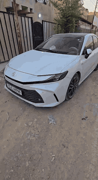 كامري هايبرد مديل ٢٠٢٥ فول واحد على واحد بنورامة على طول قمارة ياباني اصلي مغلفة بيبي اف وكالة عبد لطيف جميل سيارة على وضع شركة ماشية ١٦٠٠٠ الف يعني زيرو سعر ٤٢ مليون رقمي ***********
