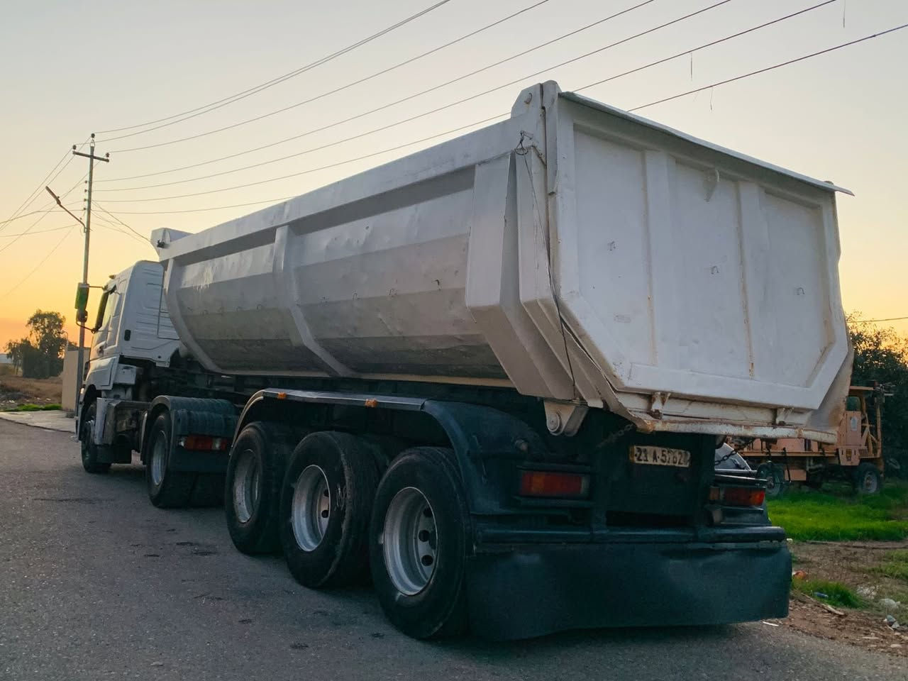 اكسور ٢٠٠٧ 
كير كهرباء 
سنويه بسمي جديده 
مربوطة قلاب 
سياره جاهزه 
السعر ٢٨٠ 
***********
