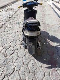 فراشه فحل للبيع مكينه ماكس على الشرط ما مفتوحه مكينه حاويه شلعه + معدل...