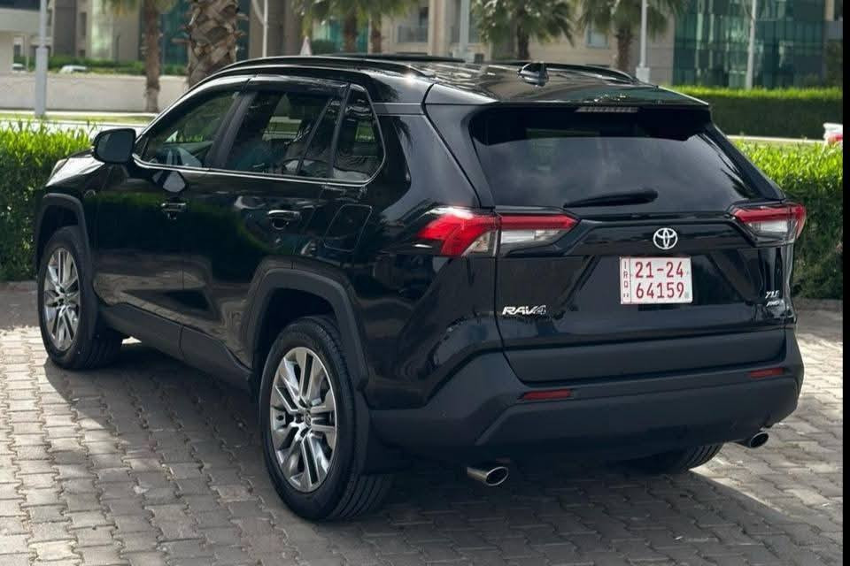 تويوتا RAV4 2022 مواصفات XLE Premium
بصمة وفتحة سقف
مقاعد تسخين
دركسون تسخين
رادار وخط المسار
مقاعد جلد
شاشة كبيرة
جنوط وإطارات قياس 19
تبريد مركزي
أربع نوافذ أوتوماتيك
السيارة فل فل مواصفات
رقم وتسليم وغرامات بشرط
يوجد صبغ في قطعتين فقط
إيرباغ الدركسون على النظام

🟦 السعر  _ الطلب في التعليقات سيأتي إليك مباشرة 
                  فقط على الصفحة مو على كروب

القير والمكينة بشرط
لا توجد أي مشاكل نهائياً

رقم المالك:
***********
