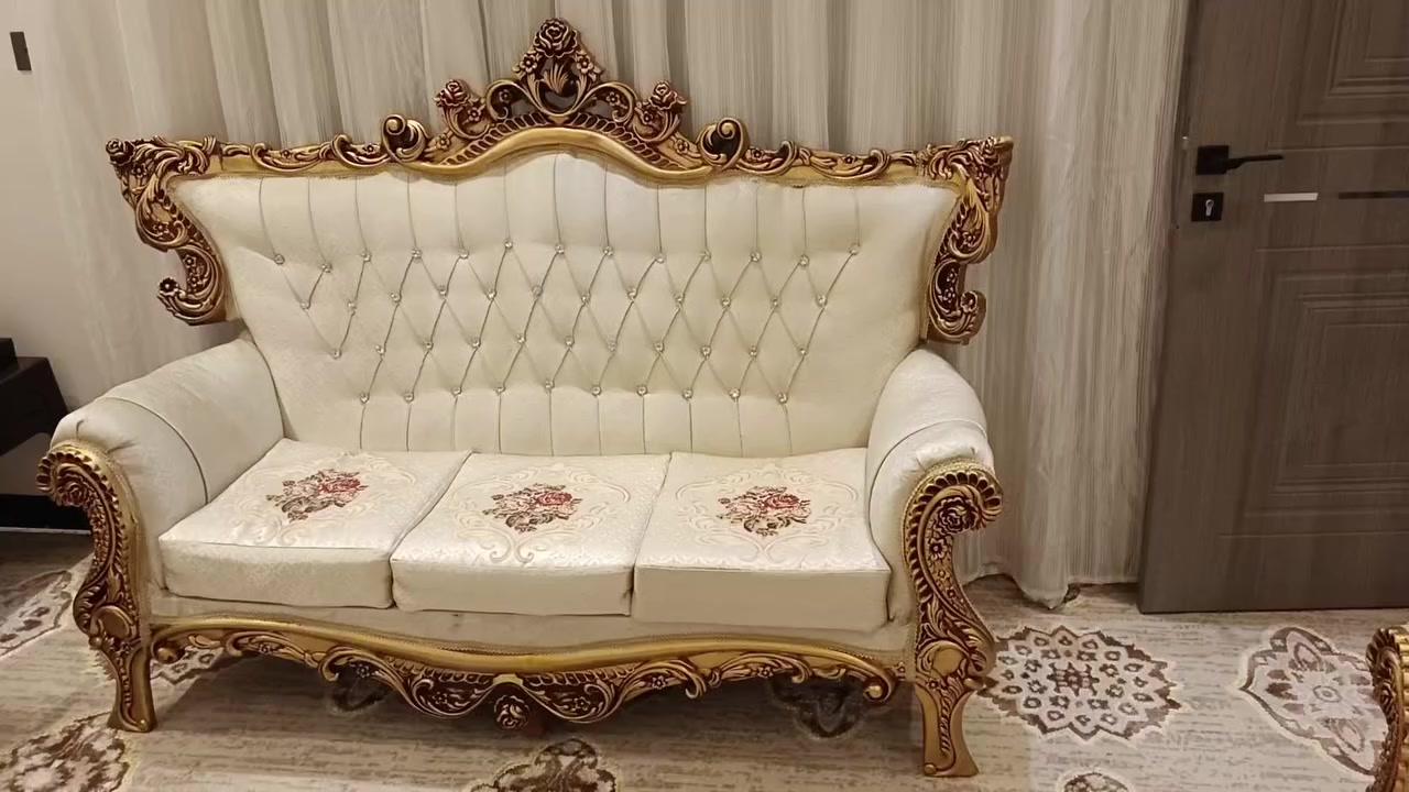 تخم ونص  15 مقعد نضيف جدا مع طبلات 2 كبار و2 صفار
السعر 850
***********
