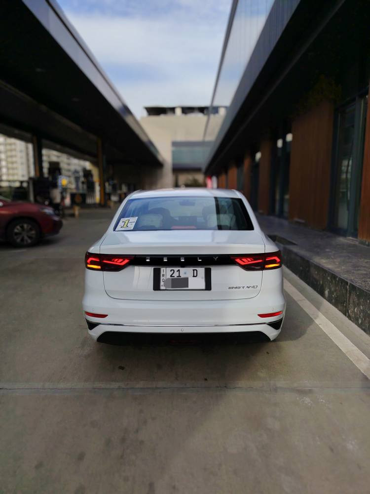 السلام علیکم      ***********📞
شوین سلێمانی  
نرخی ١٢٠$ وەرەقە   
جیلی ێیمیگراند ٢٠٢٥ سفری ێیرە ٩ هەزار روشتوە  زەمانە شەریکەی باجگرە و نیو مواسەفاتە  بو زانیاری زیاتر تیل بکە السليمانية, العراق
