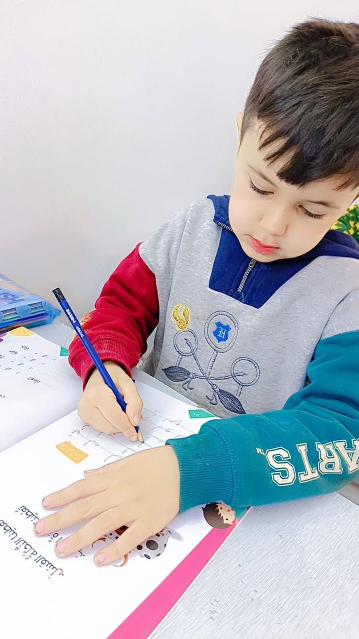 تعلن #روضة_جزيرة_الصغار عن استقبال أطفالكم الأعزاء
في بيئة آمنة، تعليمية، ومليئة بالحب والمرح 🌈

👶 تعليم وتربية • 

💖أنشطة ممتعة • 

💐كادر تربوي مميز 💯

🎥كاميرات مراقبة

😇دوام من 6:30 إلى 5:00 مساءً

🌼متوفر نظام الساعات للراغبين

أهلاً بكم… 

حيث يبدأ مستقبل طفلكم بخطوة جميلة

📍 العنوان: حي الحسين / شارع 20

قرب السوق العصري 

***********

0770 088 8213
