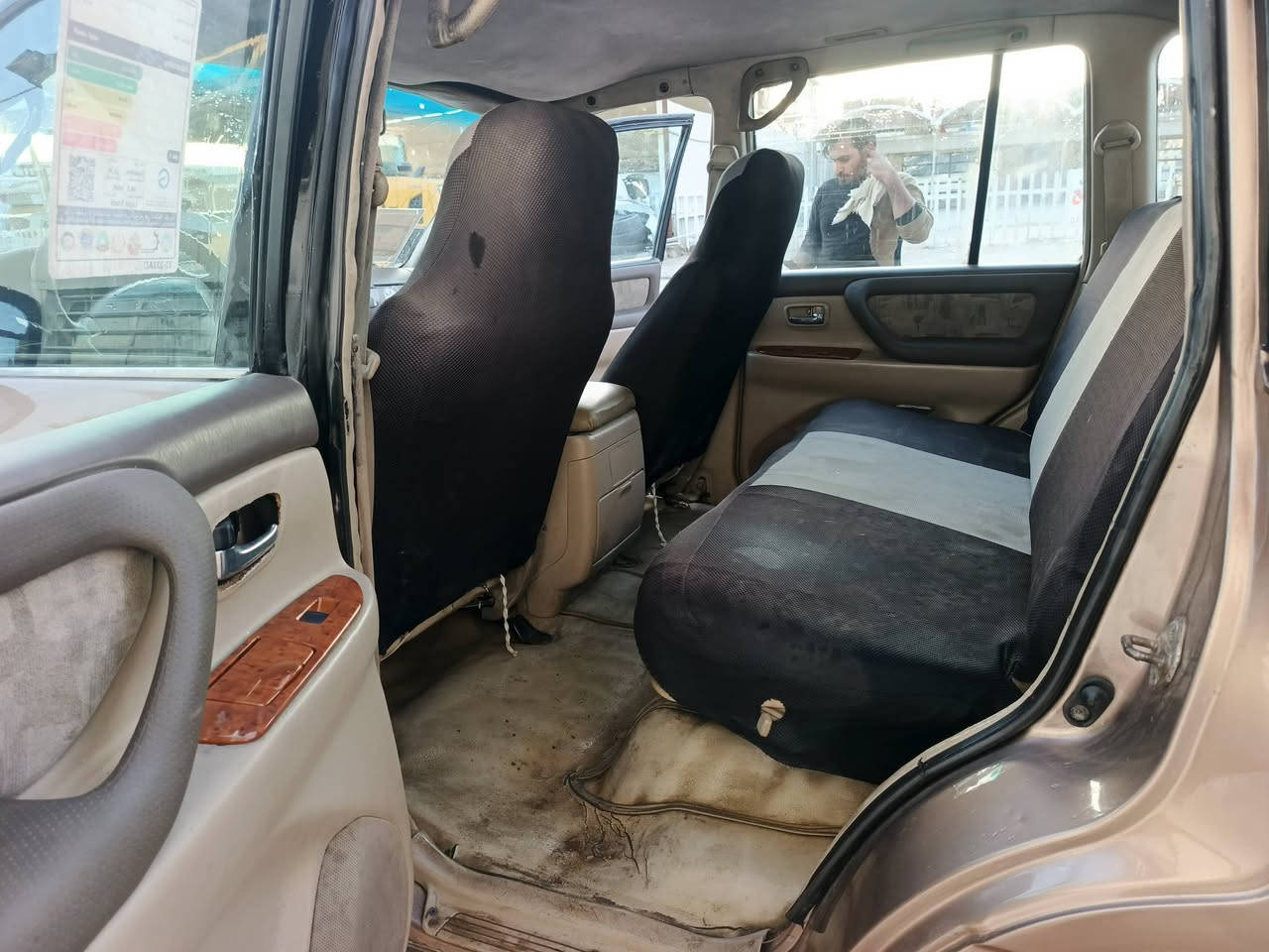 السلام عليكم للبيع لانكروز
موديل ٩٨ 

رقم بغداد انكليزي بسمي 

مصبوغة عام 
بانزين 
مكانها النجف 

سعر ١٠٥ 

للاستفسار *********** بي وات ساب
