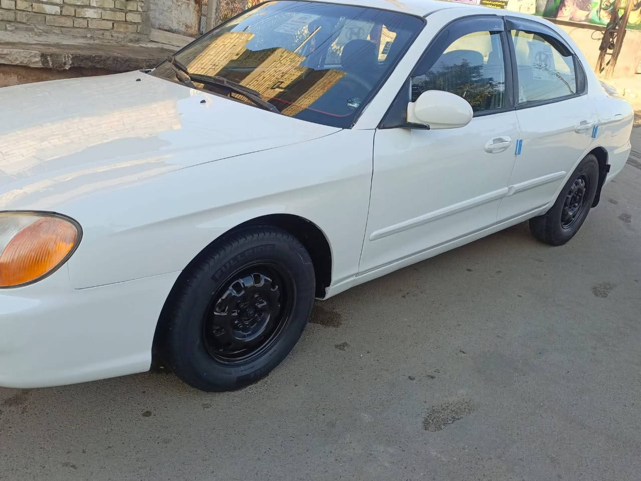 سلام عليكم سوناته لبيع 2001 مصبوقه عام بدون حادذسعر ب 44 رقم الهاتف ***********
