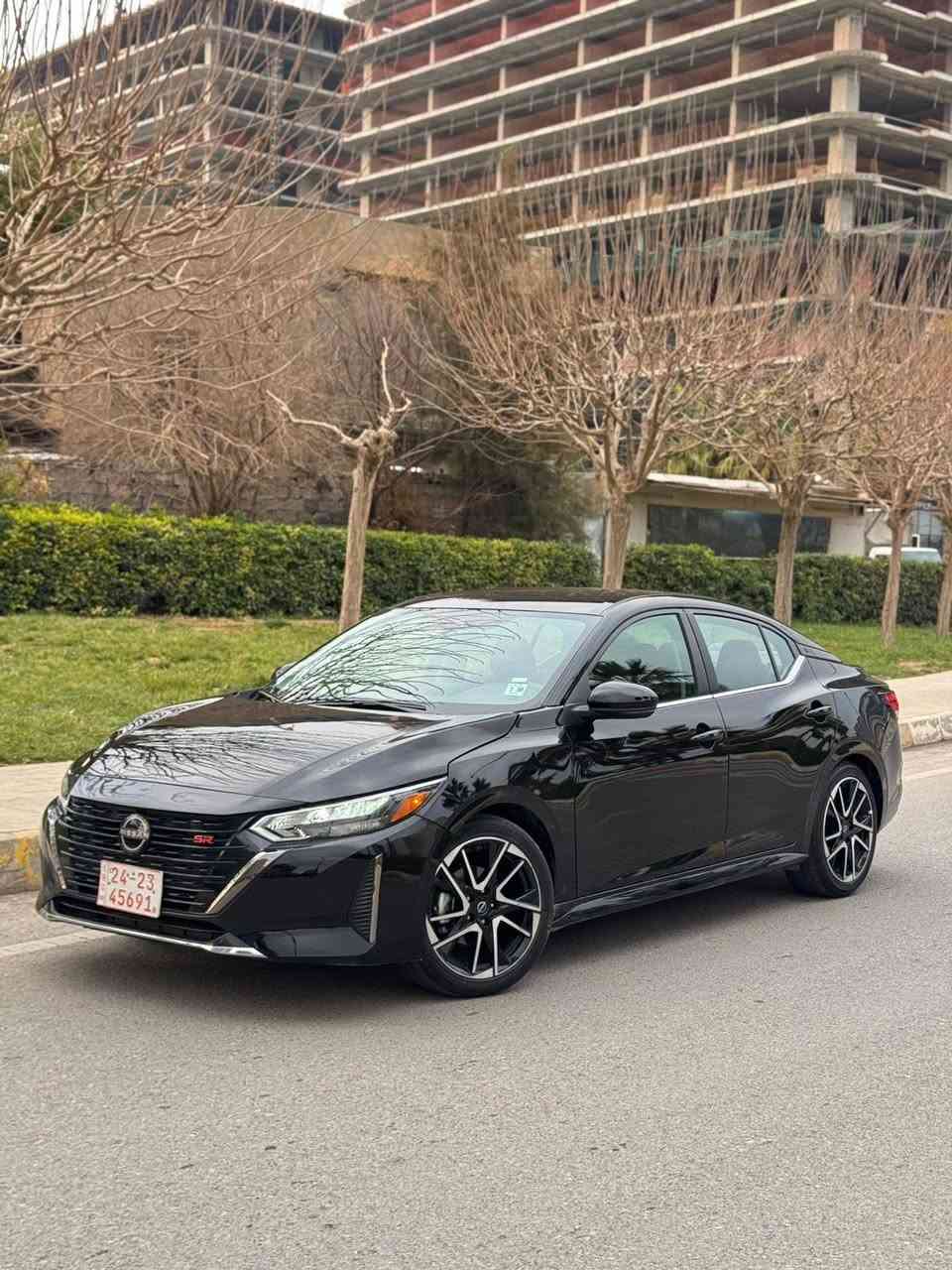 nissan sentra SR*********** 
مؤديل 2025 
مواصفات SR 
(به سمه ، شاشه گه وره ، گيج الكترؤنى ، كوشين هيته ر ، شه غال ، ٥ رادار . تبريد له مس ، لايت زينؤن ، ويل كرؤم) ته نها نيوو بست سبوغى هه يه بي ارباگ پشت و پيش كه پس هه موو شتكى به شه رت نه تها ٣ هه زار رؤشتييه و سفر *********** أربيل, العراق
