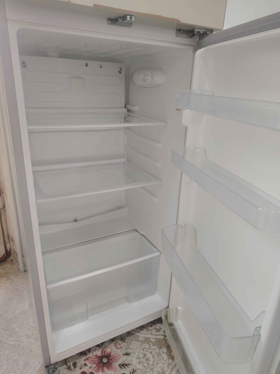 ثلاجة من شركة الحافظ ١٦ قدم دبل فريزر شغالة ونظيفة ما داخله تصليح
السعر ب٢٠٠ الف
نفسها الجديدة ب٣٥٠
موقعي بالنجف يوجد خدمة توصيل داخل النجف النجف, العراق


**إذا كنت صاحب هذا الإعلان وتريد حذفه لأي سبب، رجاءا أرسل رسالة إلى الدعم الفني**