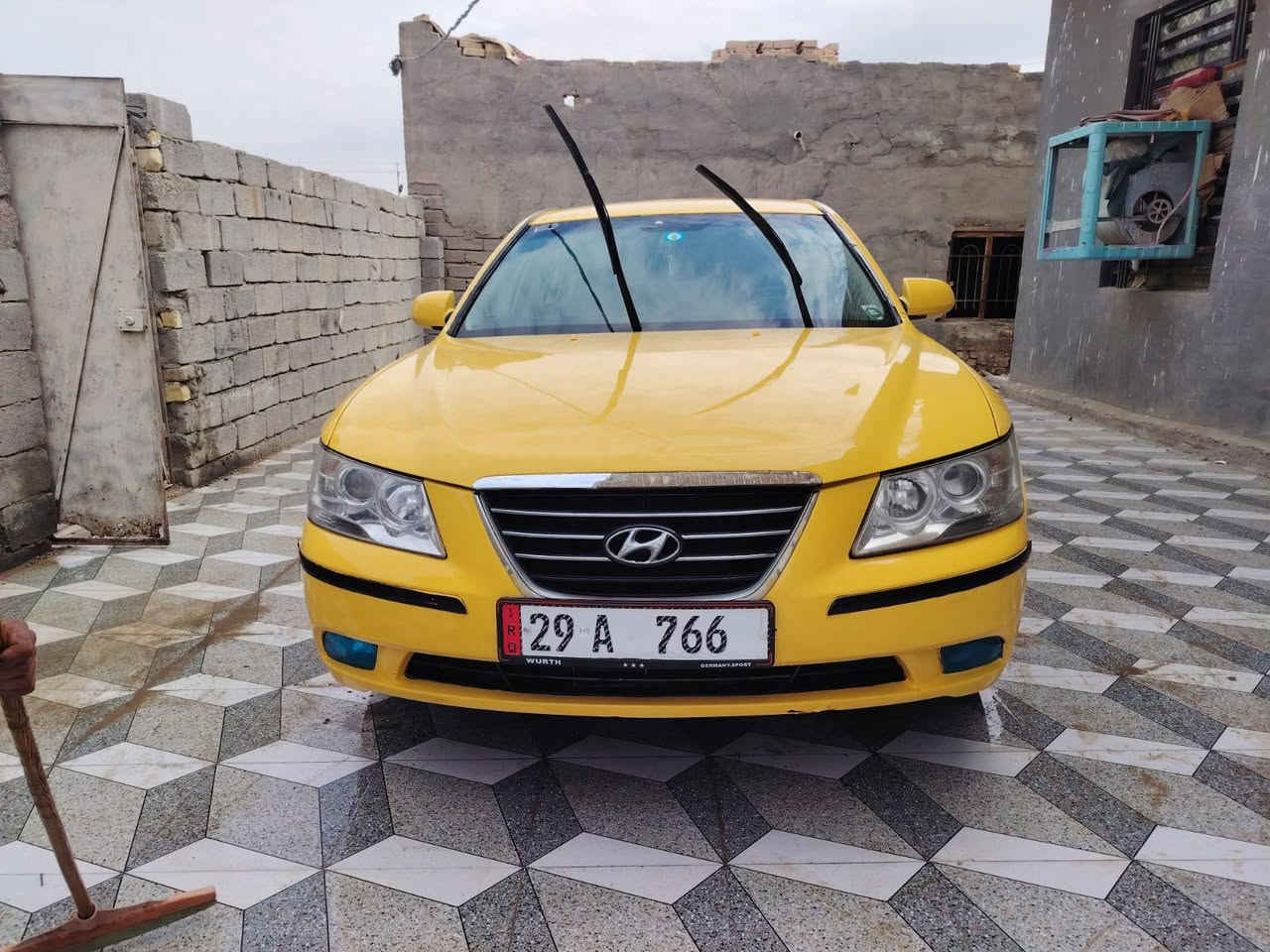 سوناتا للبيع موديل 9 خليجي
سونارها وياها بالمنشور 
ماكينه 2400 خليجي كير خمس نمر 
حداديه امامي وخلفي جديده دخول طائرات جدد 
سياره رقم واسط مشروع وطني باسمي تحويل مباشر 
عنوان سياره ذي قار ناصريه غراف 
سعرها 98
سياره تبريد شغال تدفئه شغاله سياره كل نقص ما بيها مال جناي 
***********
